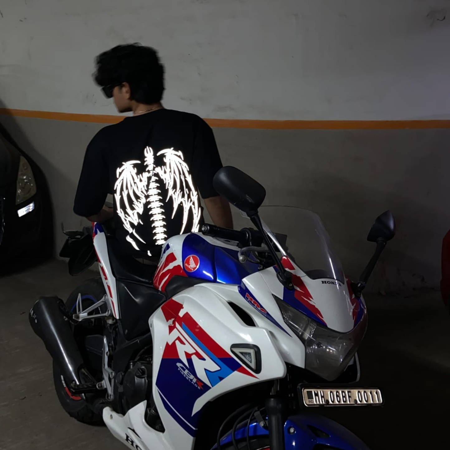 Gothic wings : Reflective Tee