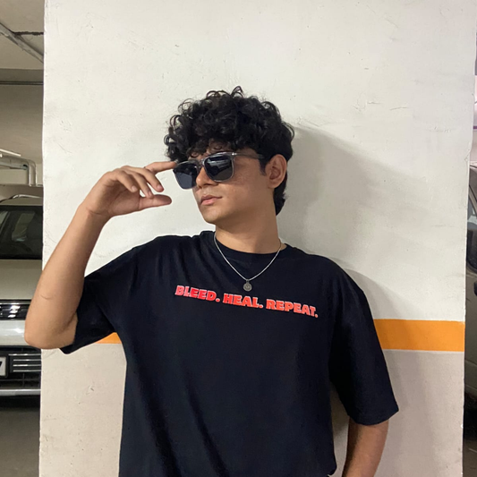 Gothic wings : Reflective Tee